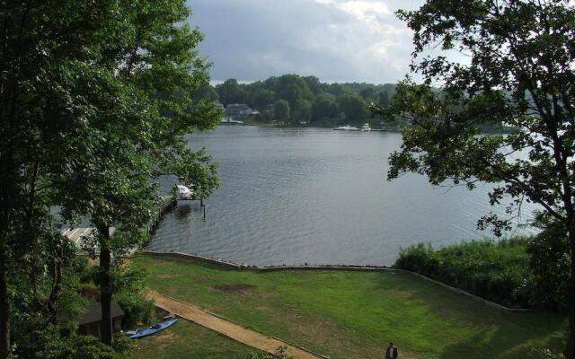 Laurel Grove Inn on the South