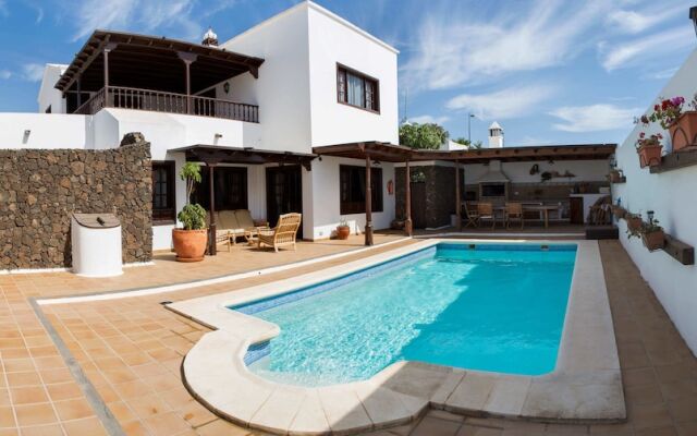 Villa Rosales
