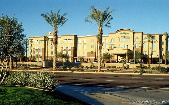 Holiday Inn & Suites Goodyear - West Phoenix Area
