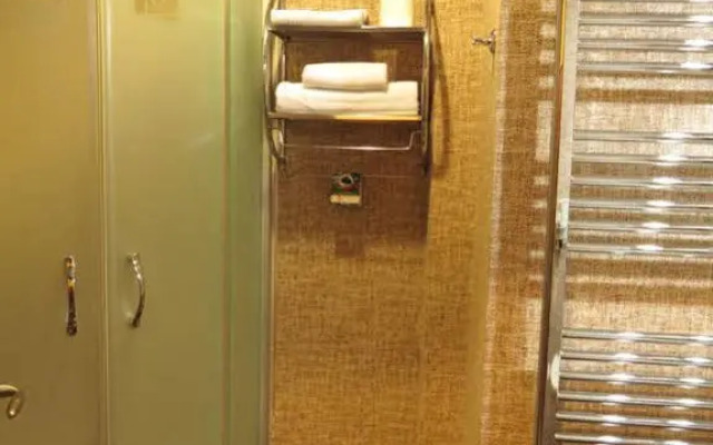 Verman Hotel