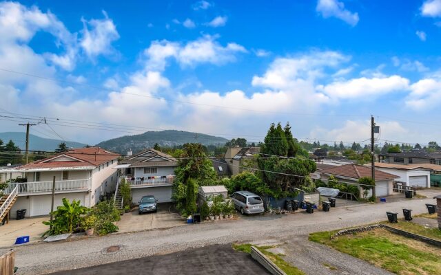 Mountain & Ocean View in Gorgeous Home by Elevate Rooms