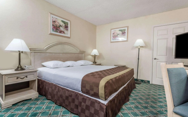 Travelodge by Wyndham San Francisco Airport North