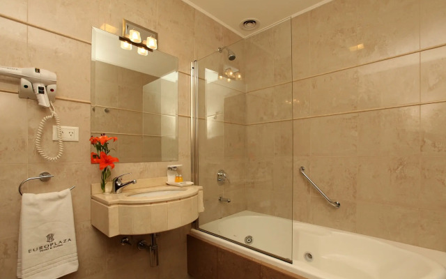 Europlaza Hotel & Suites