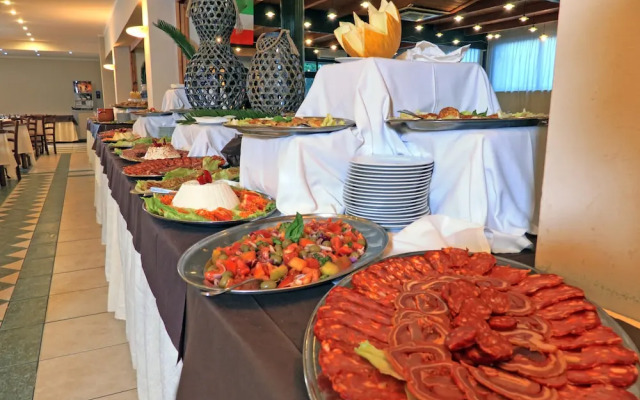 Hotel Casarossa Beach & Sporting