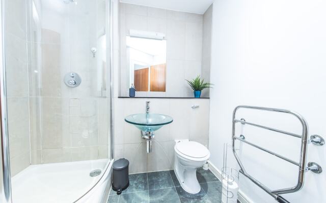 First Stay Apartments - The West Suite
