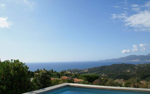 Spacious and Luxury Villa in Albitreccia With Swimming Pool and Panoramic View