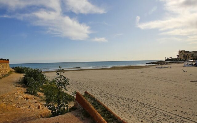 Pepper Street Apartment