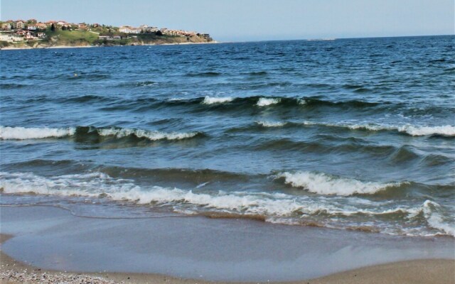 Casa de Oro Aparthotel