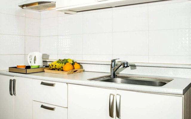 Whinstone Hotel and Resort