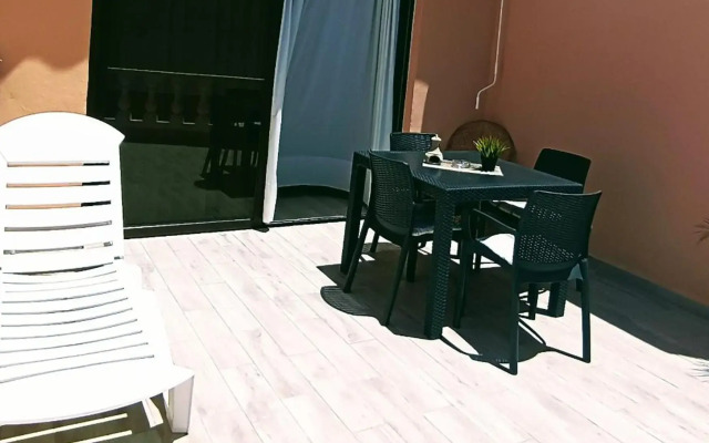 Paradise Court Aparthotel