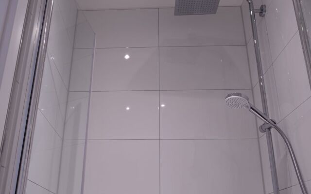 Helles Design-Appartement an der Messe