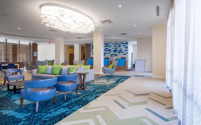 Holiday Inn Express & Suites Orlando at SeaWorld, an IHG Hotel