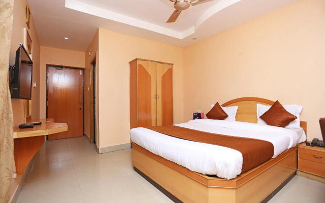 OYO 5016 near Chakratirtha Road