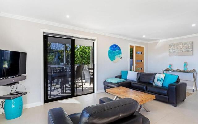 Tomaree Road, 16, The Tomaree