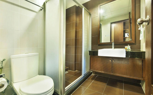 Ratana Hotel Chalong