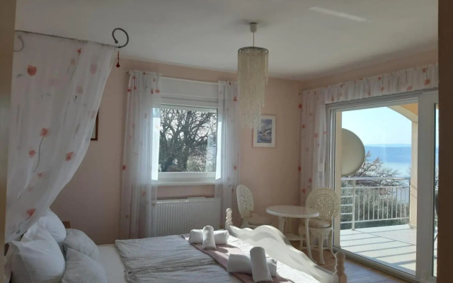 Villa Mebelle mit Meerblick