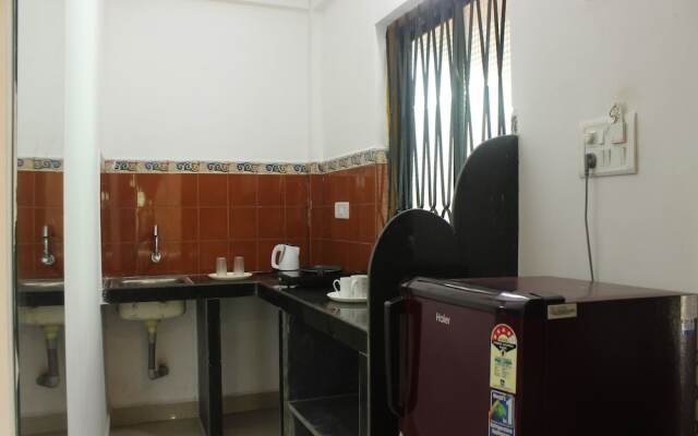 OYO 10403 Home Modern Studios Candolim