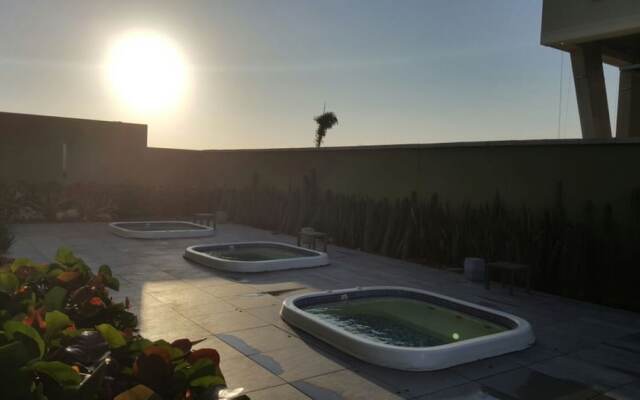 Luxurious Oceanfront Apartment