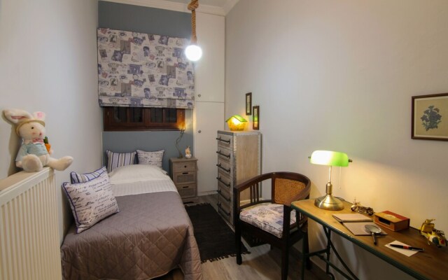 Athens Classic Retro Home