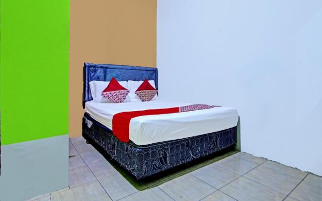 OYO 90476 Iksan Homestay Syariah