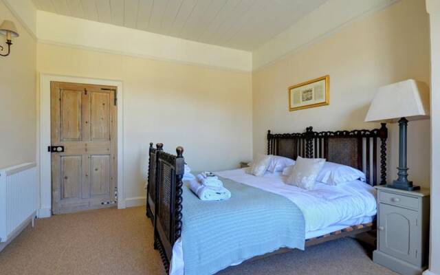 Charming Holiday Home in Blakeney With Garden