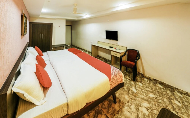 OYO 24519 Hotel Mother Palace