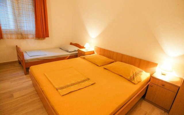 Apartment Mila - 2 bedrooms and free parking: A5 Makarska, Riviera Makarska