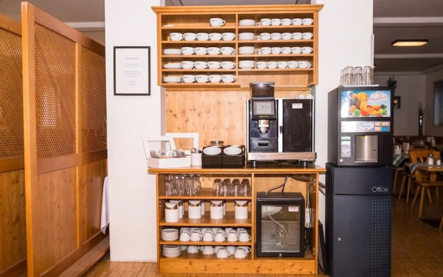 Alter Wirt Putzbrunn Hotel & Pension