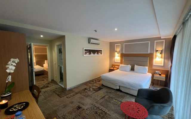 All Seasons Hotel