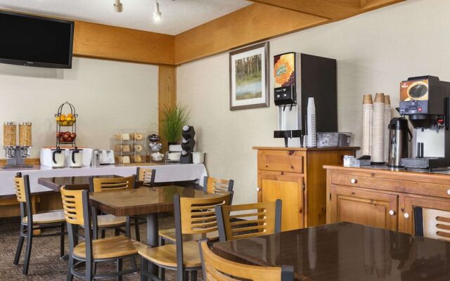 Travelodge Thunder Bay ON