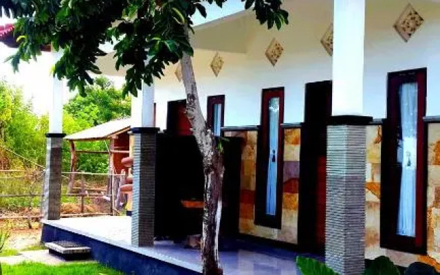 Kubu Sunset Guest House