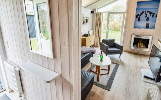 4 Star Holiday Home in Friedrichkoog