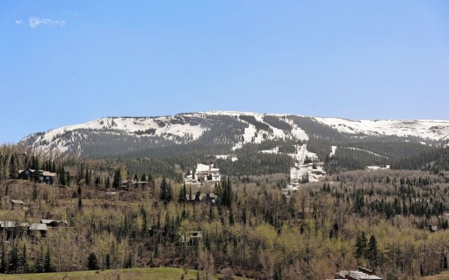 Prime Snowmass Retreat Ski Bridge, Walk to Village - 29C by RedAwning