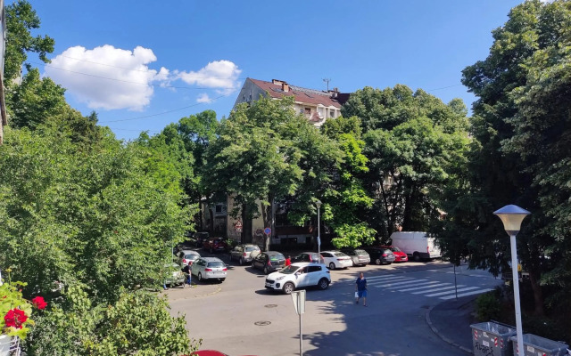 Duplex Apartment Happy