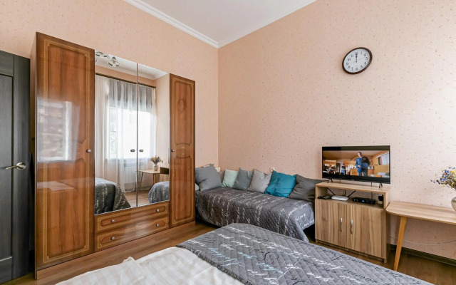 Апартаменты Pulp Fiction (Палп Фикшн) на улице Ермолова 19