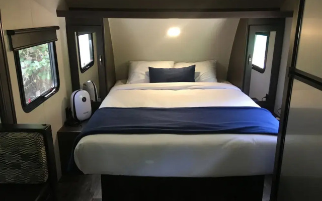 Creekside Cottages