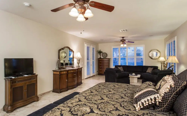 Grand Slam Getaway 5 BR by Casago