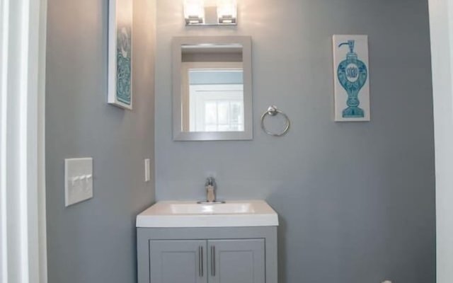 Luxury Collection-4 Bedroom 3 Full-bathroom-boston