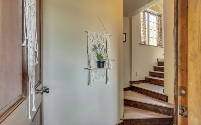 Partial Lake Arrowhead View: Cabin w/ Game Room!