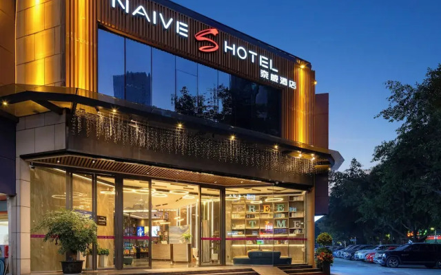 Naive S Hotel