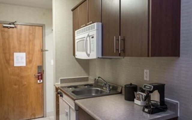 Devonian Hotel & Suites