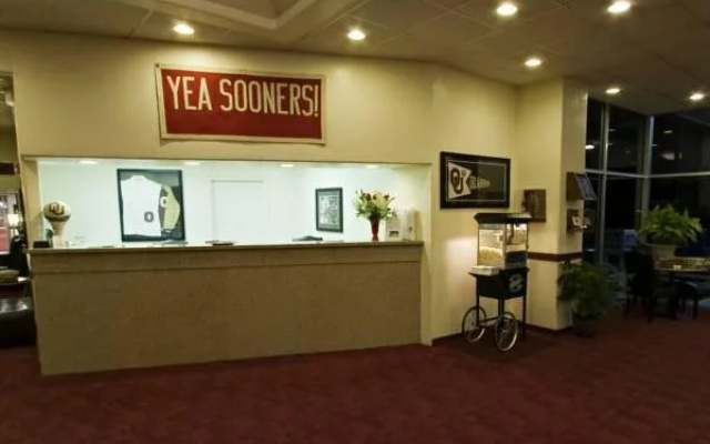 Sooner Legends Inn And Suites