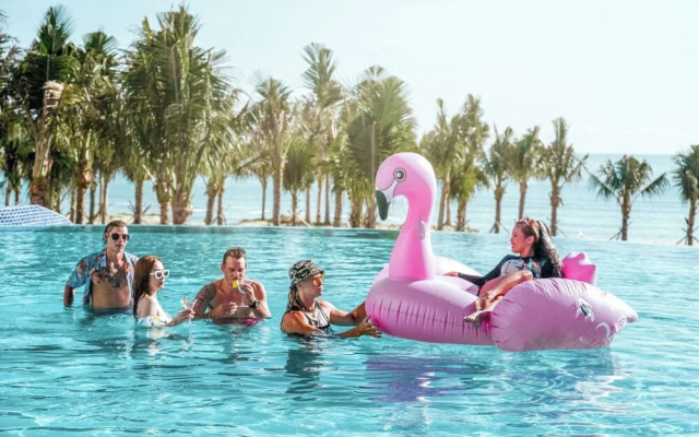 Resort Seaview  near air port