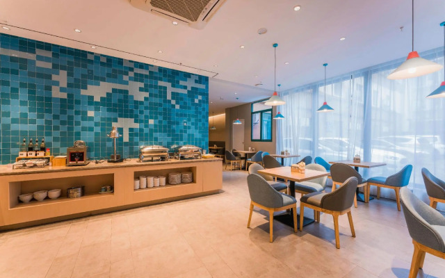 Homeinn · neo (Nanchang Yangming Road Children's Hospital Subway Station)