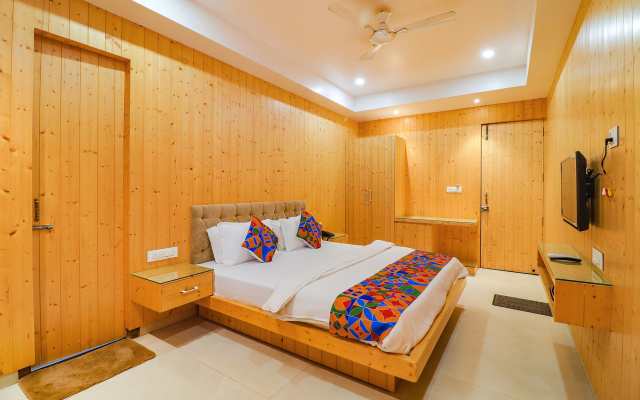 Fabhotel Grand Arya