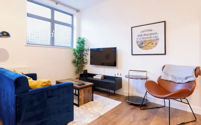 Modern 2- Bedroom Apartment in Central Redhill!