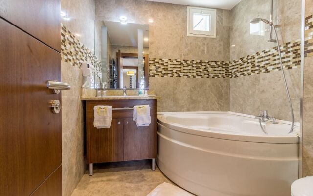 Hotel Azdif