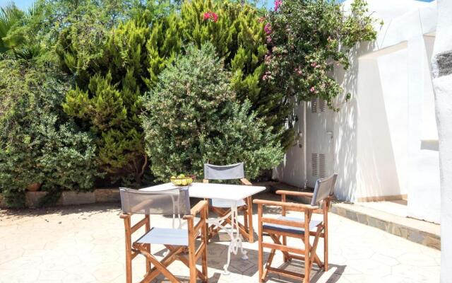 Rosemary Residence in Ampelas. 3 bedroom house