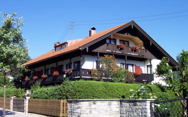 Ferienwohnungen Gästehaus Tannenheim