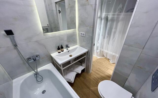 Апартаменты на улице Стрелкова 18 корпус 2